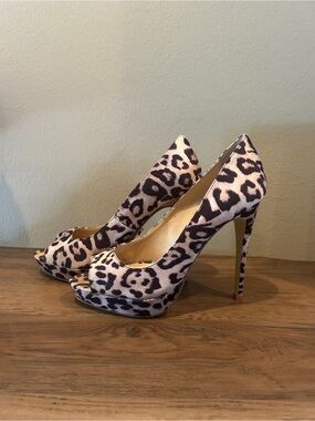 Victoria's Secret Leopard Print Peep-Toe Platform Pumps - Nude/Black